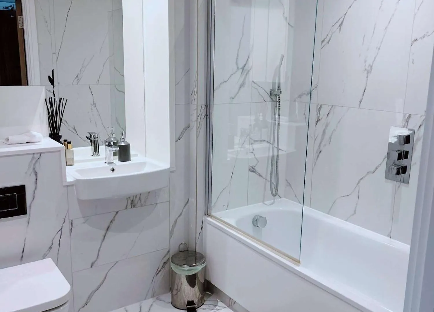 Stunning 1 Bedroom Apartment Londra